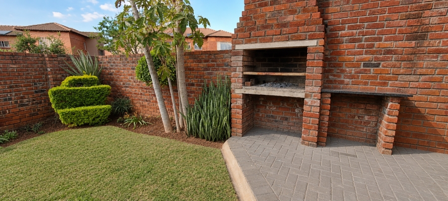3 Bedroom Property for Sale in Waterval East North West